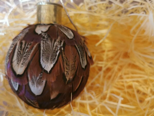 IMG 20190720 100256 scaled Hand crafted 7cm base feather baubles