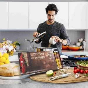 Curries of Origin | Spice Gift Set | Slide out Gift Tray with 12 Spices in Glass Test Tubes | Recipes included
