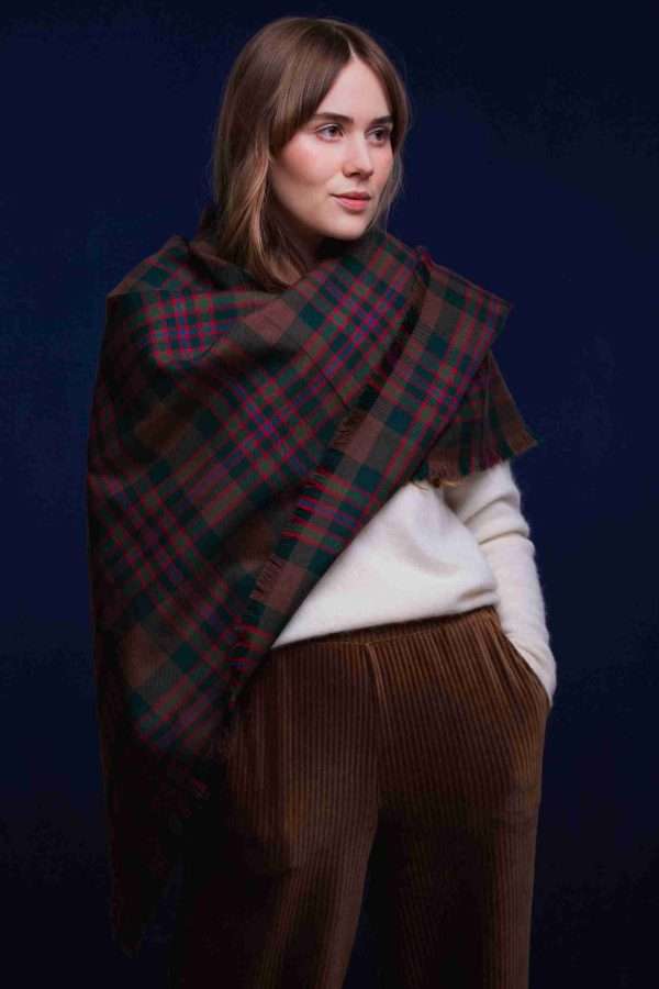 John Muir Way tartan Shawl - Image 4