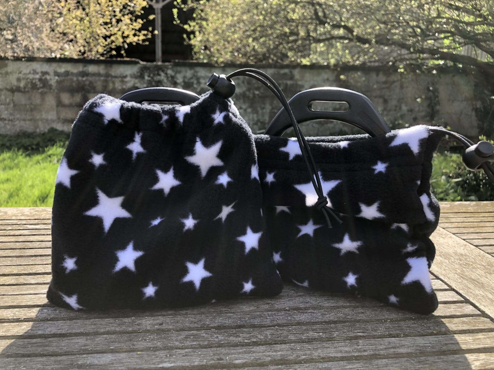 IMG 3870 scaled Fleece Stirrup Covers - Stars Help protect your saddle from dirt and scratches from the stirrups. Approx 7x7 inches Items posted within 1-3 working days. Shipped using Royal Mail 2nd Class. Back orders allow an extra 7 - 8 working days.