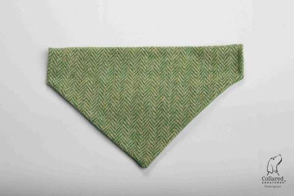 greenherringbone 3b4a91cf a9ad 443c bd83 d48268fe26b7 scaled <p>Our handmade luxury Tweed dog bandanas will add some character to the collar of your choice and are perfect for adding a dash of style if you are taking your best friend to either a wedding, party, special occasion or you just want them to look smart on their birthday, or they may just want to look their best every day of the year!!</p>