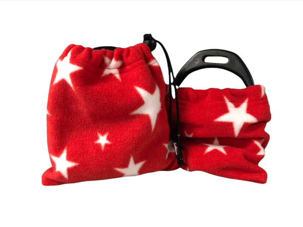 red white stars Fleece Stirrup Covers - Stars Help protect your saddle from dirt and scratches from the stirrups. Approx 7x7 inches Items posted within 1-3 working days. Shipped using Royal Mail 2nd Class. Back orders allow an extra 7 - 8 working days.