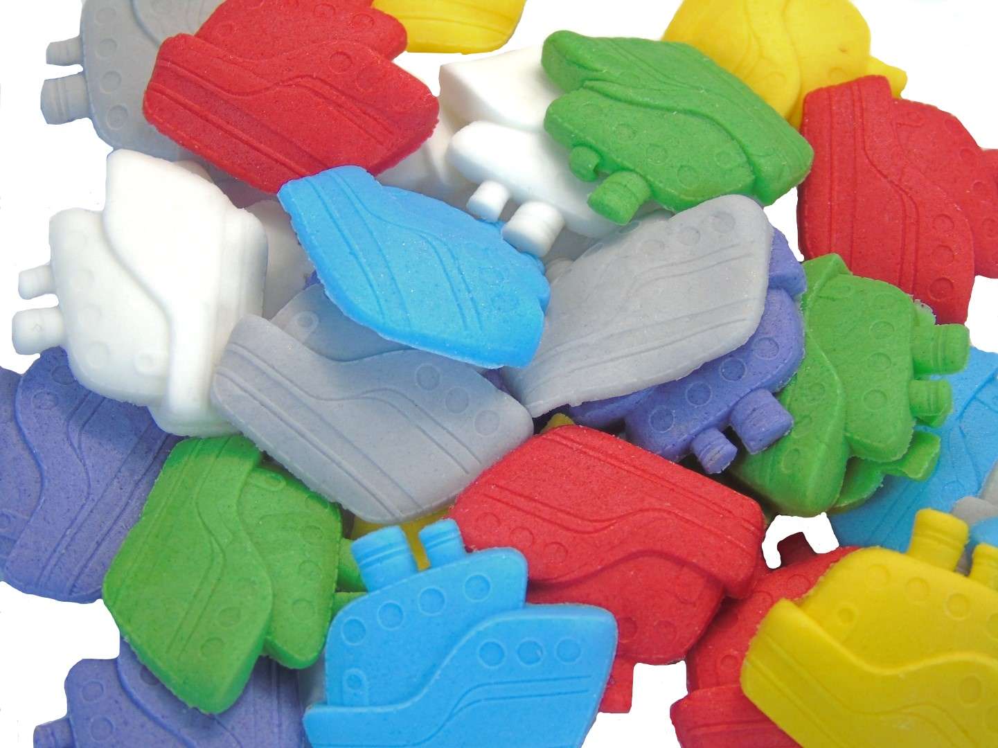 If you’re looking for some cupcake confetti decorations in the shape of ships? Then we know these are sure to please and a great hit at parties A colourful selection of novelty edible ships. Approx Size: 3cm to 2.5cm Available in a mix of red, blue, yellow, green, grey, purple and white    