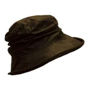 DIANA OLIVE 300x300 1 Internal Lining is 100% Cotton lining, and an inner trim band for extra comfort. Outer Shell is made from 100% waxed cotton, making this hat waterproof. This traditional waxed cap has a corduroy trim around the ruffle style brim of the hat. Produced to the highest standards by a manufacturer of top qulaity countrywear and derby clothing