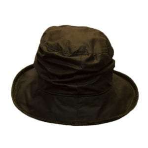 DIANA OLIVE BACK 300x300 1 Internal Lining is 100% Cotton lining, and an inner trim band for extra comfort. Outer Shell is made from 100% waxed cotton, making this hat waterproof. This traditional waxed cap has a corduroy trim around the ruffle style brim of the hat. Produced to the highest standards by a manufacturer of top qulaity countrywear and derby clothing