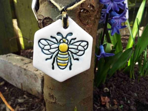 DSCF1914 scaled Beautiful handmade ceramic bunting with a bumblebee design.