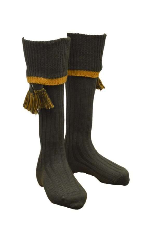 estate side zpsockjsnzw Knitted in Merino Wool Acrylic Blend, keeping your feet dry and snugly comfortable, whilst technical quality of acrylic give the socks durability, longetivity and ease of care. All products are hand finished to ensure the finest quality, offering the warmth and comfort to ensure that you are properly kitted out for the British Countryside. Please check our side guide asainst the socks you wish to purchase.