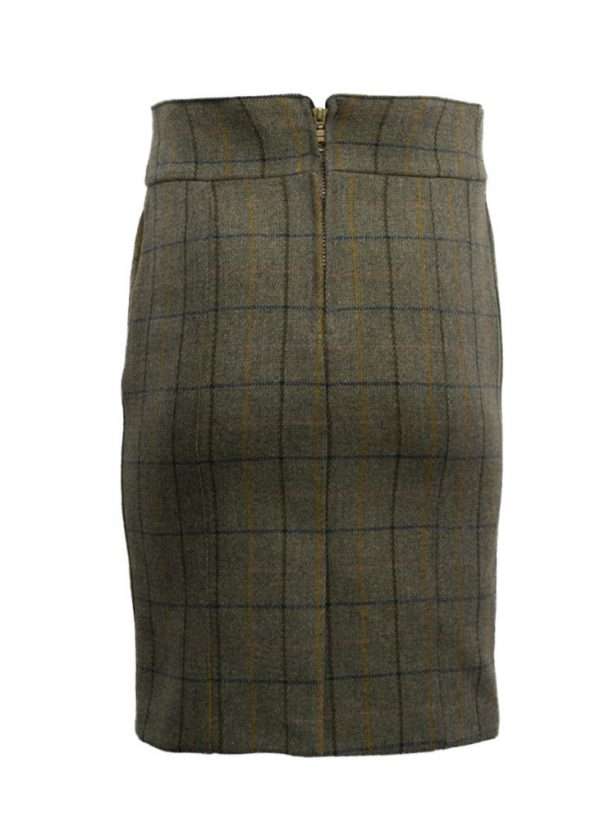 navy stripe skirt back scaled 1 Our simple but stylish Tweed Winslow Skirt is great for any purpose. Smart knee length skirt can be used for everyday wear around the town or heading out to any event Our Winslow skirt is made from the 60% Wool, 25% Polyester 11% Acrylic and 4% composed of other fibres, the tweed has been treated with Teflon which acts as a fabric protector, making this product long-lasting protection against oil- and water-based stains, dust and dry soil. Other features include 8 inch heavy duty concealed zip, fully lined, 5inch back vent opening and moleskin waistband Length of skirt measures below Size 8/10; 59cm Sizes 12/14; 60cm Sizes 16/18; 61cm Produced to the highest standards by a manufacturer of top-quality English country wear and derby clothing. Please check our size guide against your hat you would like to purchase.