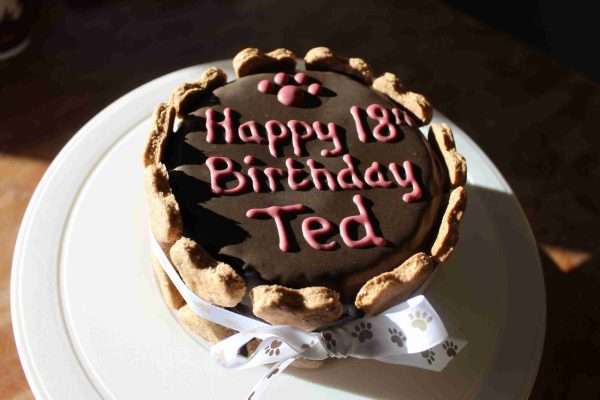 Deluxe Birthday Cake - Image 2