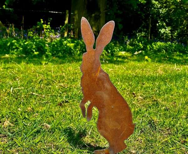 Exterior Rustic Metal Peter Rabbit Hare Garden Stake Yard Art  Vegetable Patch Flower Bed Hutch Animal Sculpture  Gift