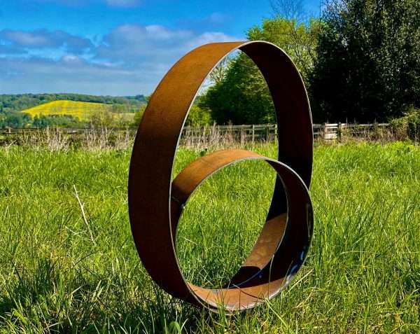 Exterior Rustic Metal Hoop Ring Circular Garden Stake Yard Art  / Flower Bed / Centre Piece Sculpture Modern Steel Ornament  Gift - Image 4