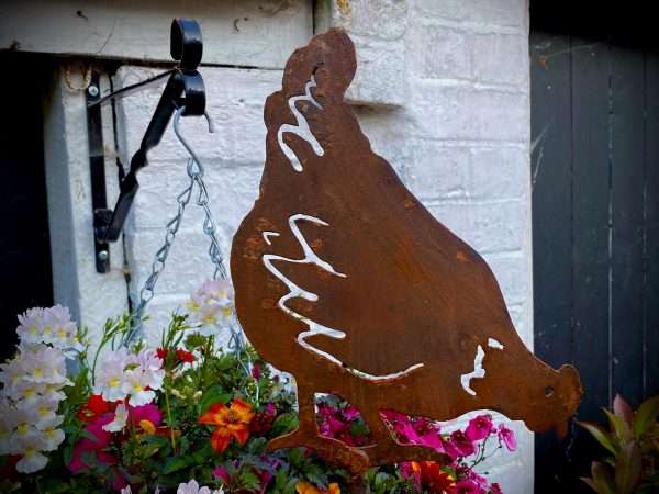 WELCOME TO THE RUSTIC GARDEN ART SHOP Here we have one of our. Exterior Rustic Rusty Metal Hen Chicken Pecking Farm Animal Garden Stake Yard Art Sculpture Gift THIS IS FOR ONE CHICKEN ONLY - THIS LISTING IS FOR THE HEN PECKING Sizes & Measurements: 20cm x 24cm Made From 2mm Mild Steel