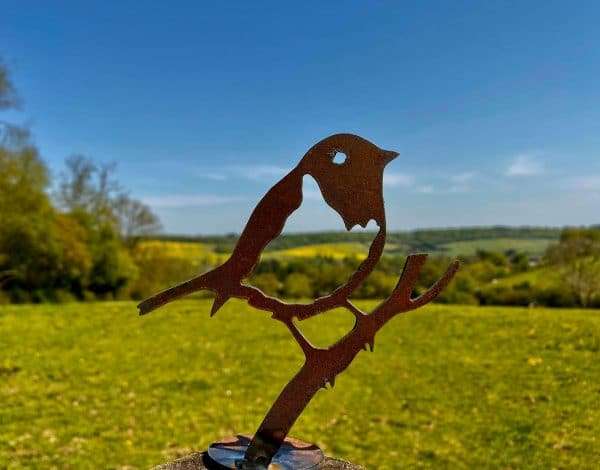 WELCOME TO THE RUSTIC GARDEN ART SHOP Here we have one of our. Exterior Rustic Rusty Metal Robin Bird Garden Fence Topper Yard Art Gate Post Sculpture Gift Present
Sizes & Measurements:
13cm x 14cm These are made from 2mm mild steel sheet.