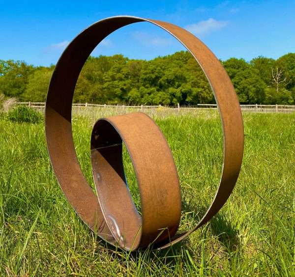 Exterior Rustic Metal Hoop Ring Circular Garden Stake Yard Art  / Flower Bed / Centre Piece Sculpture Modern Steel Ornament  Gift - Image 2