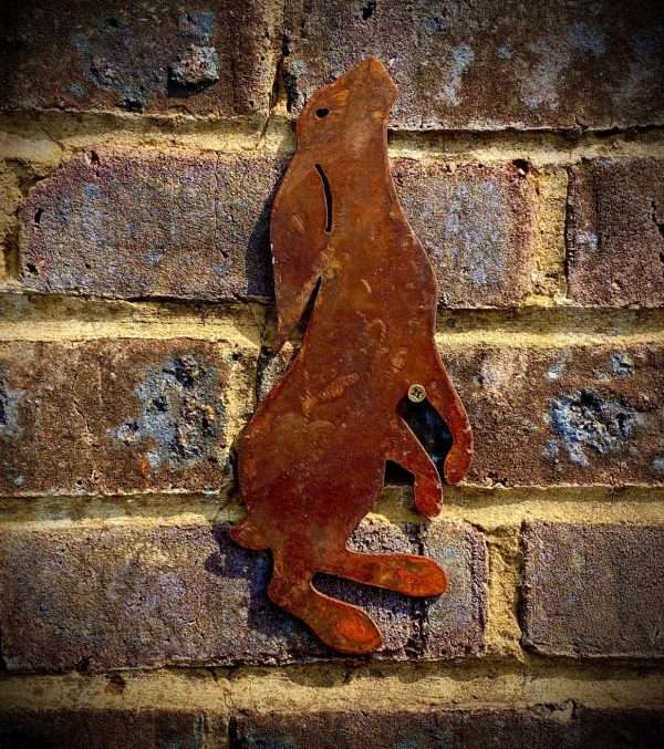 WELCOME TO THE RUSTIC GARDEN ART SHOP Here we have one of our. Small Exterior Rustic Rusty Moon Hare Rabbit Garden Wall Hanger House Gate Sign Hanging Metal Art Sculpture Sizes & Measurements:
25cm x 11cm Made From 2mm Mild Steel.