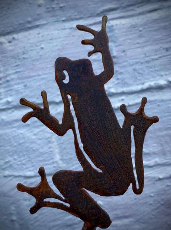 WELCOME TO THE RUSTIC GARDEN ART SHOP Here we have one of our. Small Exterior Rustic Rusty Metal Little Frog Leaping Garden Stake Yard Art Sculpture Gift Sizes & Measurements:
9cm x 13cm These are made from 2mm mild steel sheet.