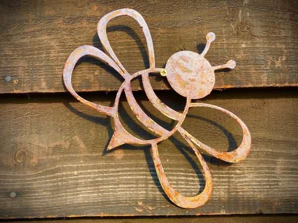 Small Exterior Bumble Bee Bug Honey Bee Buzz Garden Wall House Gate Sign Hanging Rusty Rustic Metal Art  Gift   Present