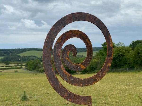 Small Rustic Metal Swirl Whirl Hypno Retro Abstract 3D Garden Sculpture Yard Art  Stake  Gift   Present - Image 4