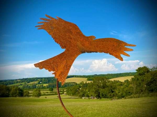 Small Exterior Single Rustic Metal Red Kite Bird Of Prey Garden Stake Yard Art  / Flower Bed / Vegetable Patch Sculpture Gift