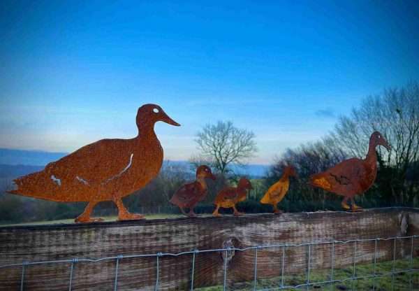 Exterior Rustic Rusty Metal Duck Family Quack Farm Animal Fence Topper Yard Art  Pond Art Vegetable Patch Sculpture  Gift