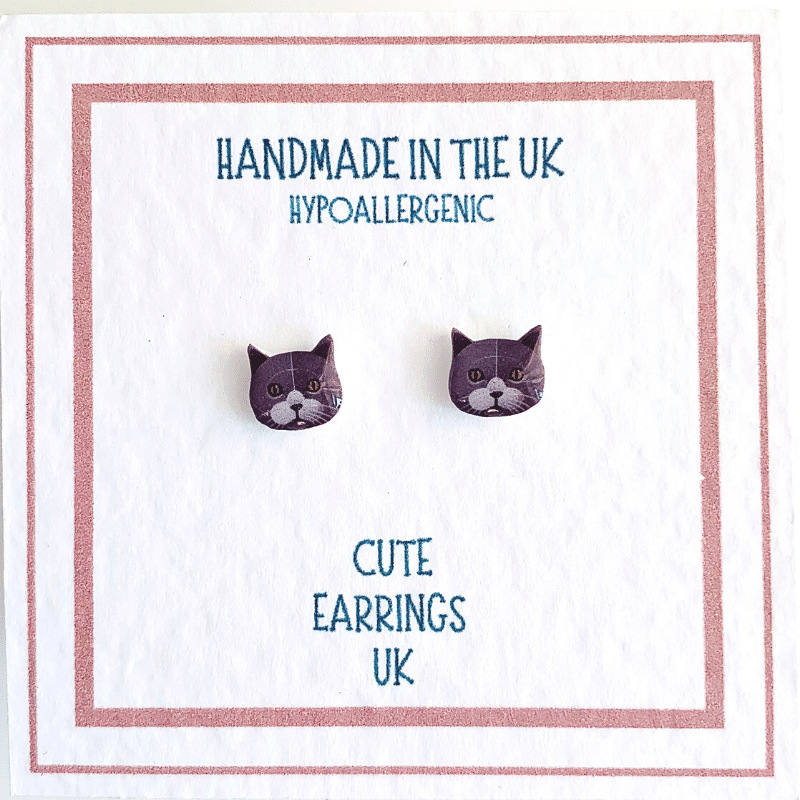 Grey cat Earrings by cute earrings uk