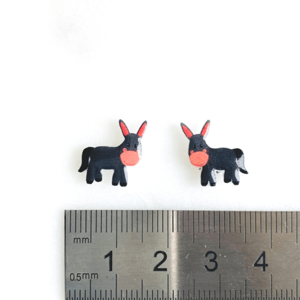 ruler size reference of donkey earrings
