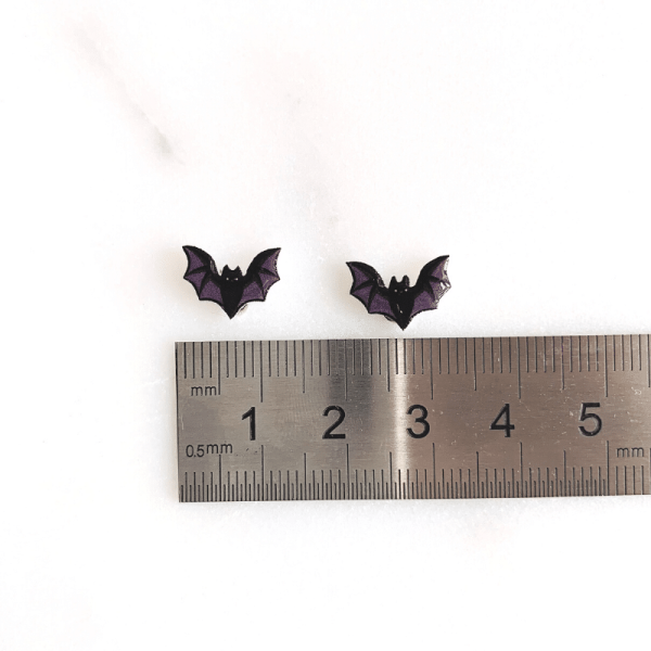 ruler size reference of black bat earrings