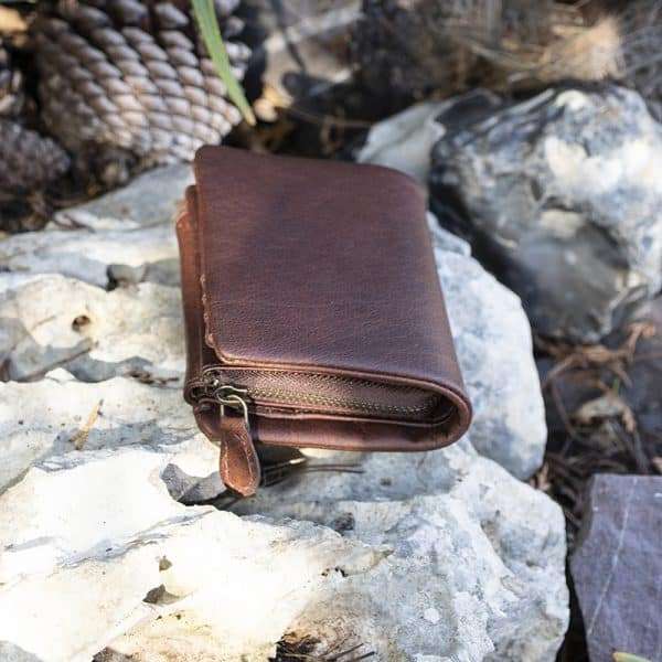 Wombat Colombian Leather Trifold Wallet RFID Safe - Image 8