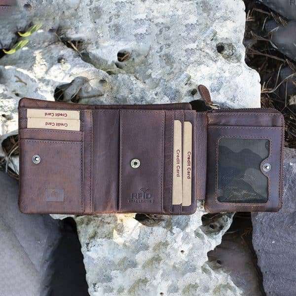 Wombat Colombian Leather Trifold Wallet RFID Safe - Image 4