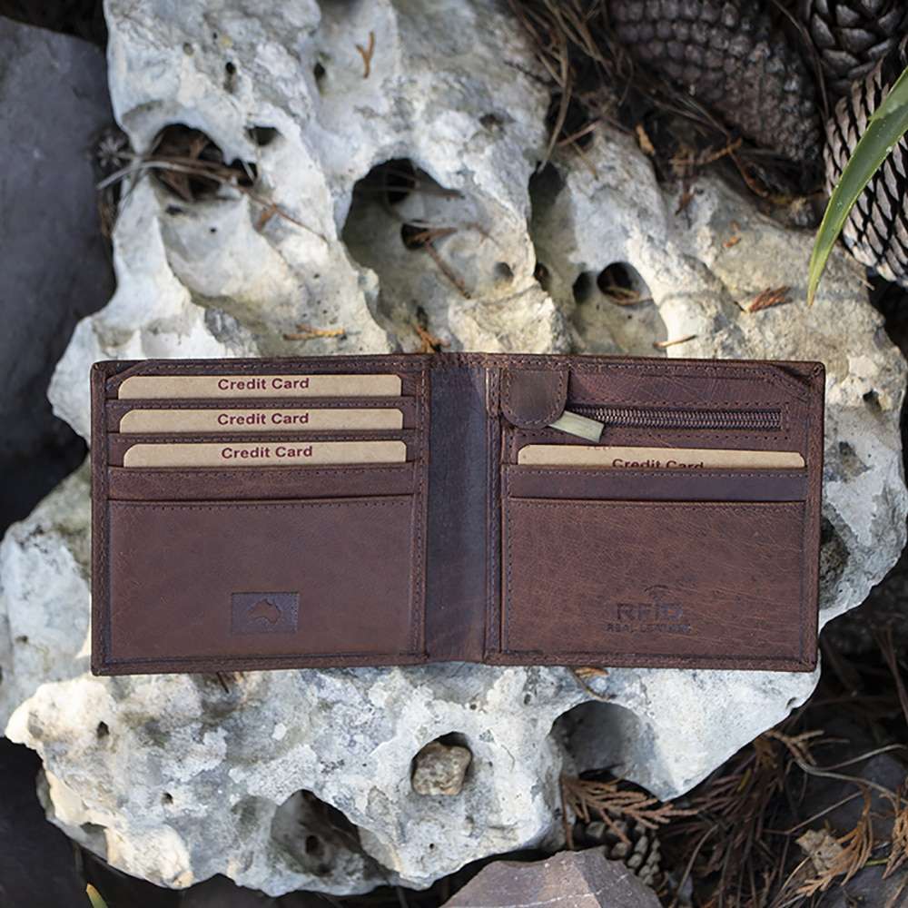 wls02 w2 cc store The perfect wallet for storing your coins, notes, money and ID, this Colombian Leather Wallet is meticulously designed to meet your everyday needs. Providing lots of space for your bank notes, cards and coins, this wallet is smart, stylish and perfectly equipped to stand the test of time. Made from the finest Columbian leather, this men’s bifold wallet also features a practical zipped coin, which is perfect for keeping your money safe when you are on the move. RFID Protected Optional Personalisation