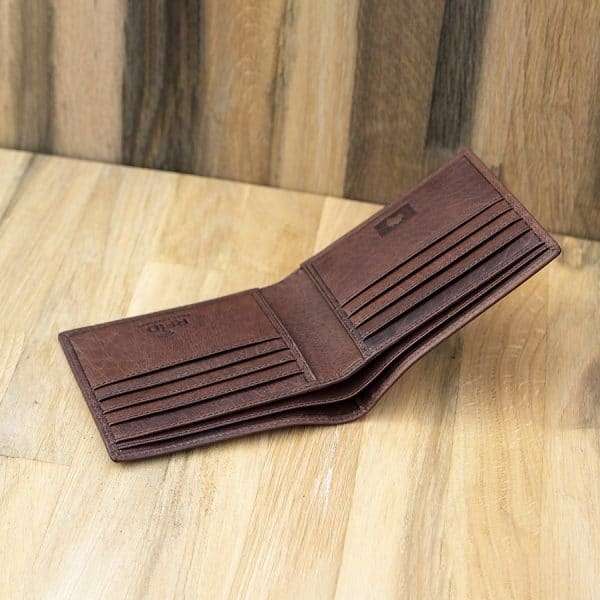 wls707 w4 With its stylish design and incredible practicality, this Colombian Leather Card Holder Wallet provides the ultimate space to keep your notes, coins, cards and ID. Made from sumptuous Colombian leather, this wallet is more than equipped to meet the demands that come hand in hand with everyday life, whether you’re pounding the city streets or embarking on your next adventure. Simple yet wonderfully timeless, the wallet’s compact yet spacious design allows you to transport your belongings with ease. Optional Personalisation
