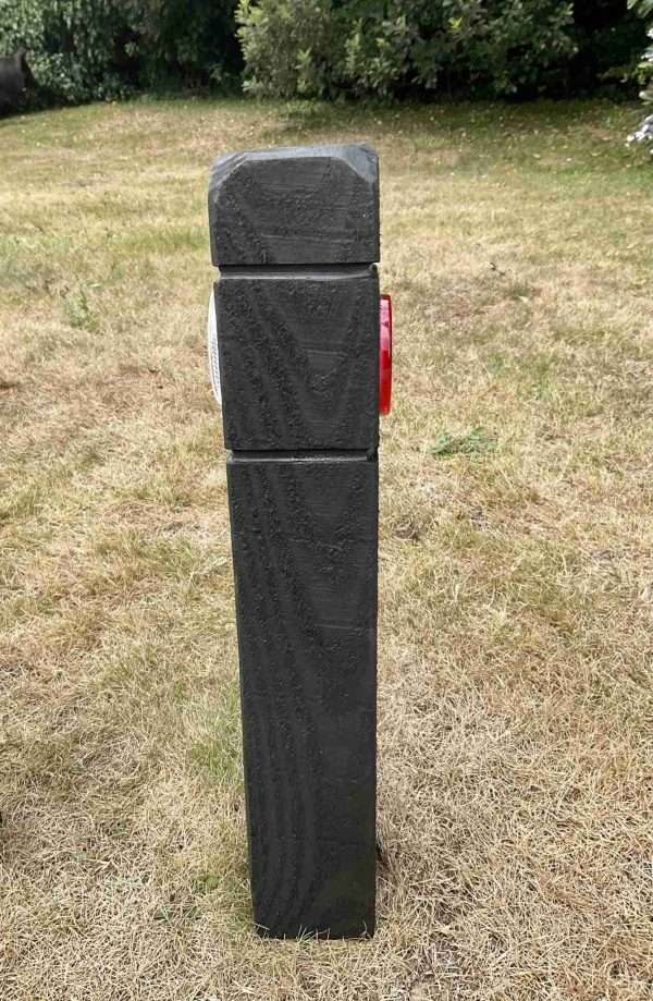 4 x 18" Timber Reflective Verge Posts Push in Ground Easy Install - Image 3