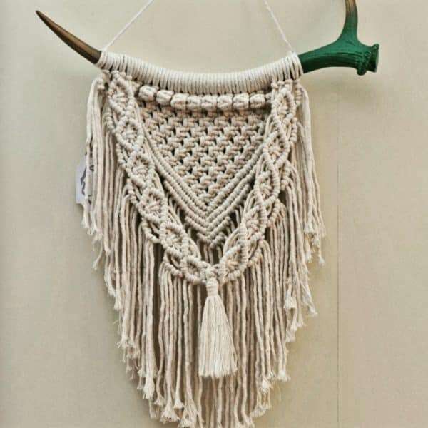 antler1 Macrame wall hanging and antler