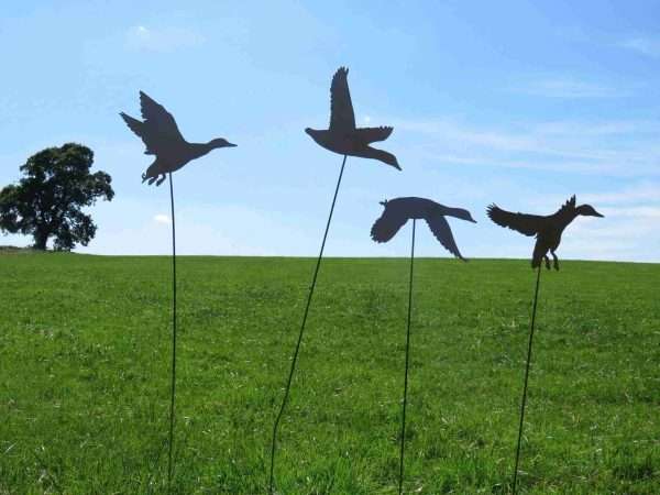 Flying Ducks Garden Sculpture - Image 3