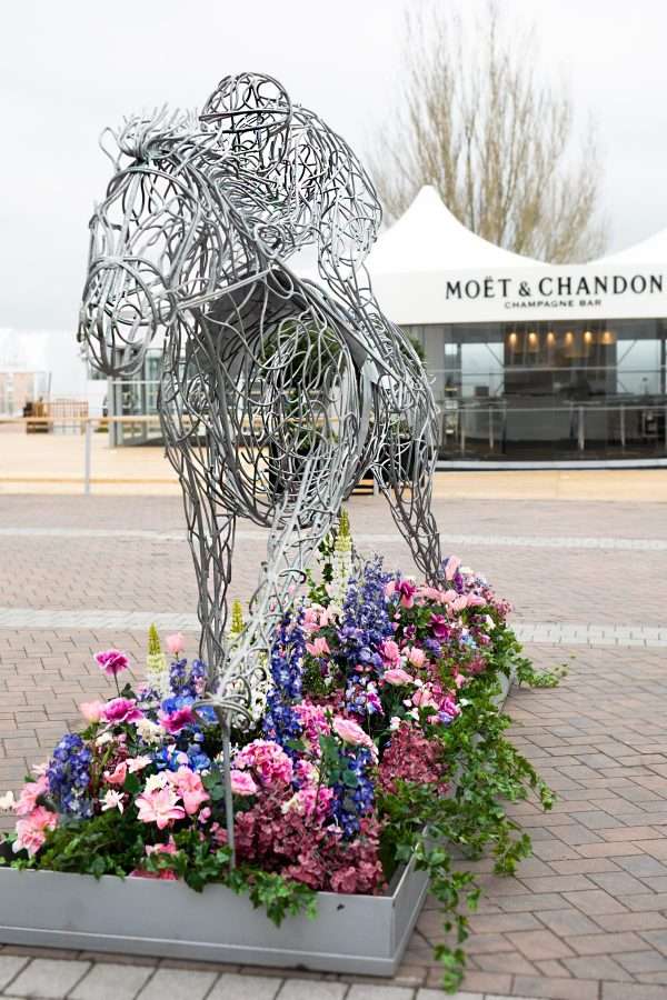 ‘At Full Stretch’ Horse Racing Sculpture - Image 2