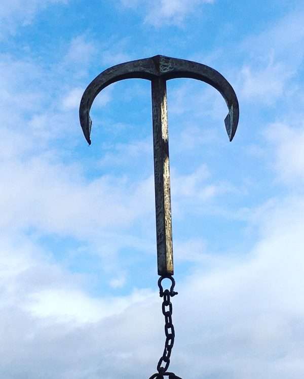 GRAVITY ANCHOR SCULPTURE Elliott of London 'Gravity Anchor' By Charles Elliott   Our NEW Abstract Anchor Sculpture to raise awareness of Global Warming and Rising Sea Levels. Our suspended Anchor represents what the future may hold for us all!   On show next to the A41 at Hamberlins Farm, Northchurch. It can be seen from the A41 next the local famous blue boat!   Approx 4.5m High x 3.5m x 3.2m For all enquiries call our Studio 01494758896   Worldwide Shipping Available! All Commissions Welcome www.elliottoflondon.co.uk info@elliottoflondon.co.uk