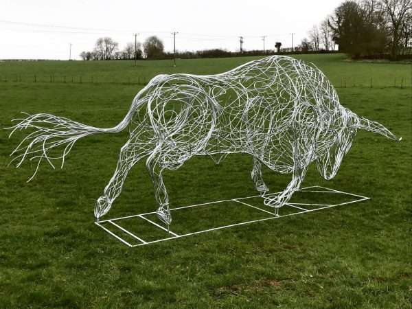 'The Bull' Sculpture - Image 9