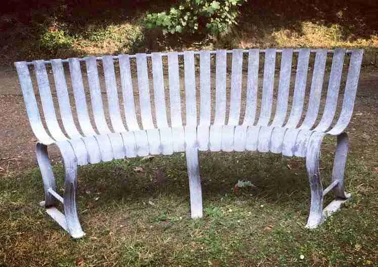 Curved Metal Bench - Image 4