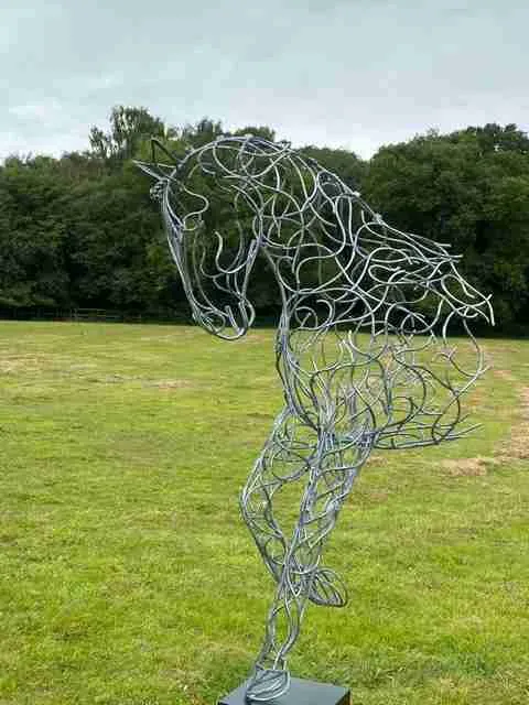 “Balanced Canter” Dressage Horse Busk - Image 2