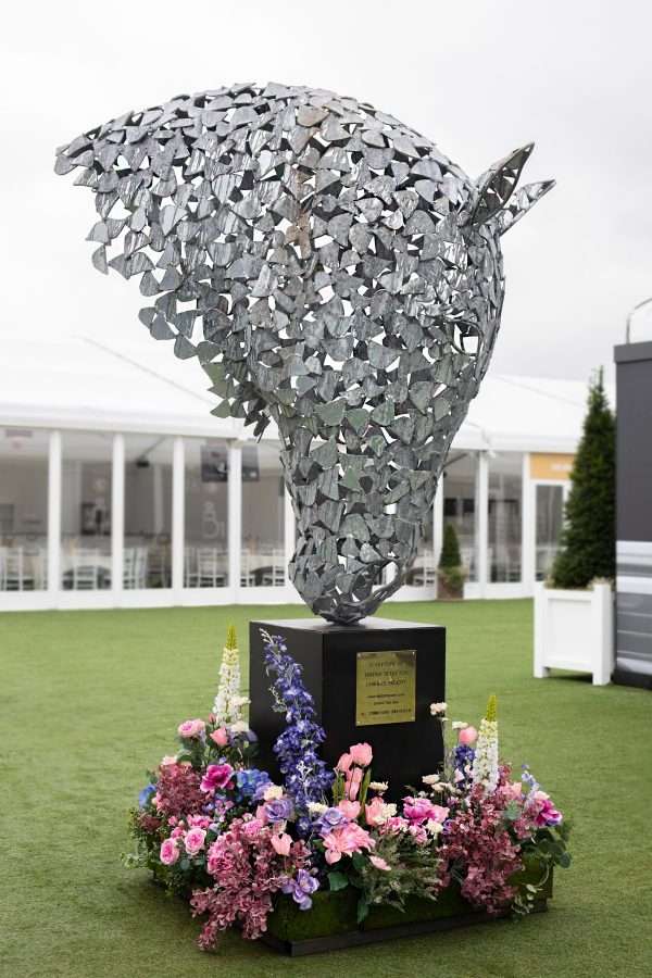 Horse Head Sculpture 2m