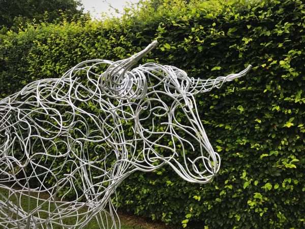 Running Bull Sculpture - Image 11