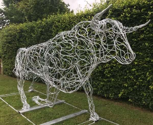 Running Bull Sculpture - Image 12