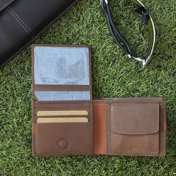7012 brt w8 Made for our exclusive English Hide Leather Men’s Wallet range – Brown leather wallet with contrasting tan trims and a blue demin lining <div> Smart, stylish and perfectly equipped to meet the demands that come hand in hand with everyday life. </div>