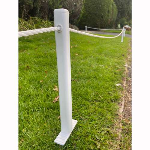 400 post verge 5 posts and rope 3 <h2>Deter road users from ruining your verges!</h2>